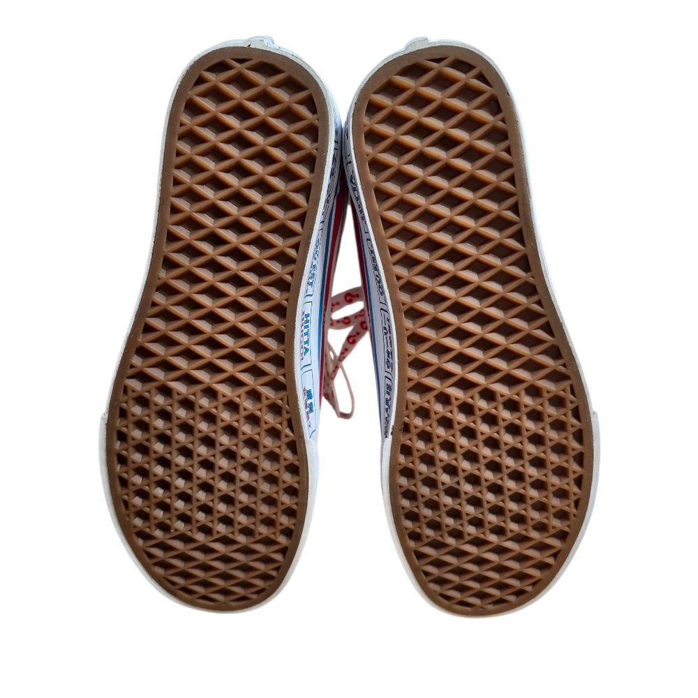 Vans Old Skool Where's Waldo Limited Edition Sneakers, Red/White, W Sz 7.5 M 6 - Picture 9 of 12